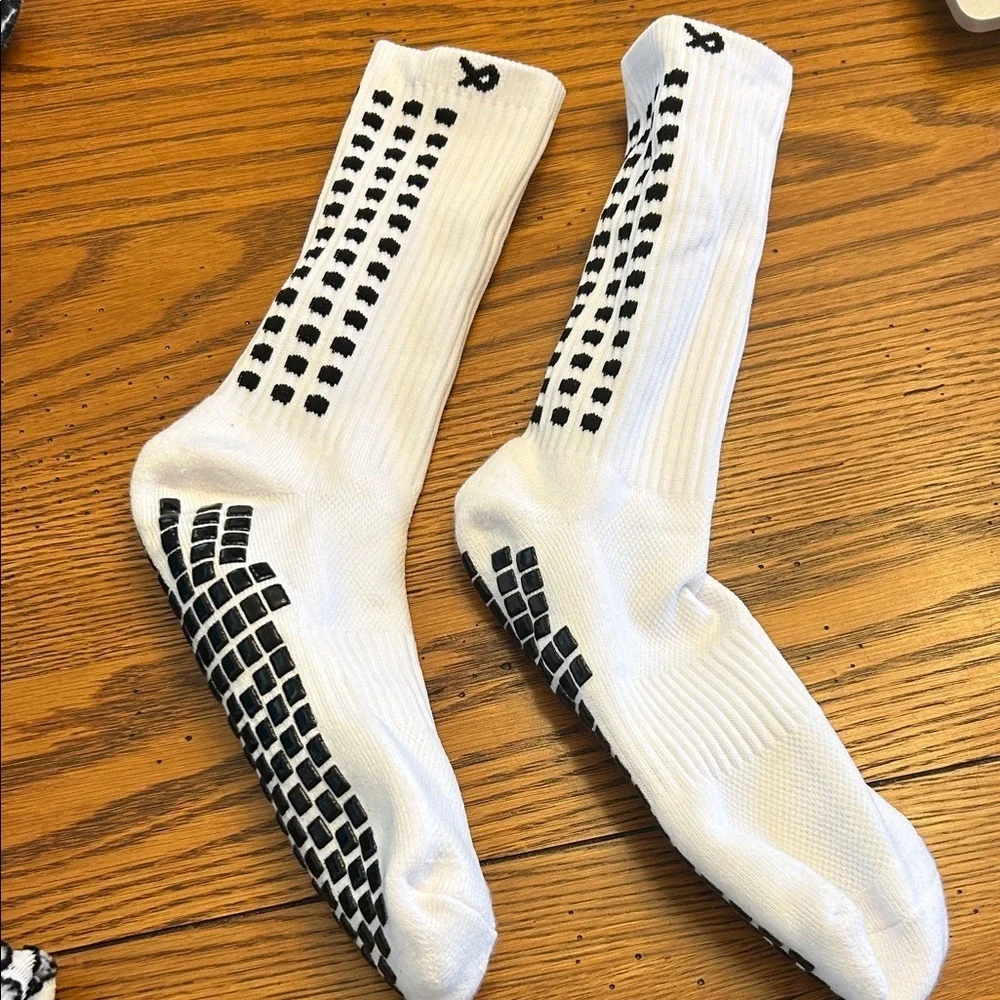 White and Black Patterned Men's No Slip cleat Socks Socks